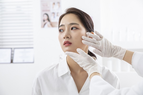 Tác dụng phụ của Botox và những rủi ro có thể gặp phải khi tiêm