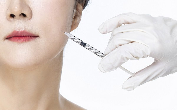 Có nên tiêm botox xóa nhăn để lấy lại sự trẻ trung?