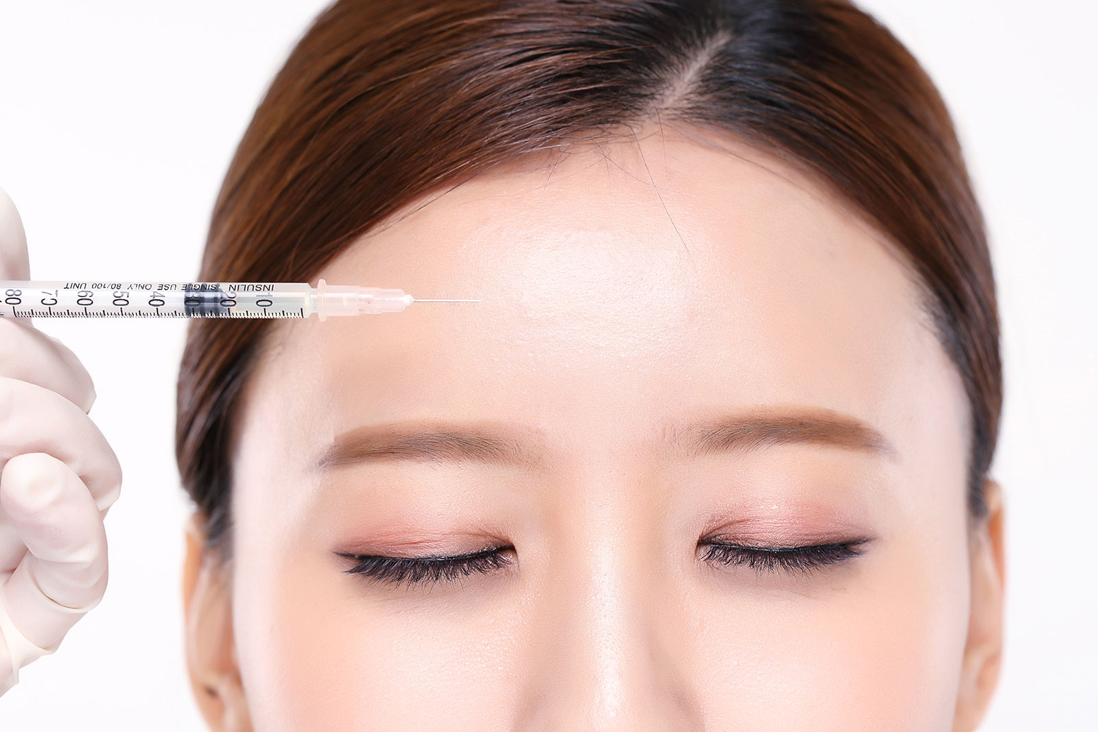 So sánh phương pháp trẻ hóa da giữa Botox và phẫu thuật thẩm mỹ