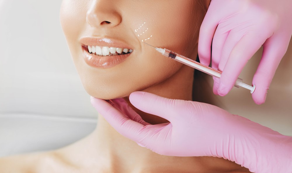 Cách Botox giúp bạn loại bỏ nếp nhăn rãnh cười nhanh chóng