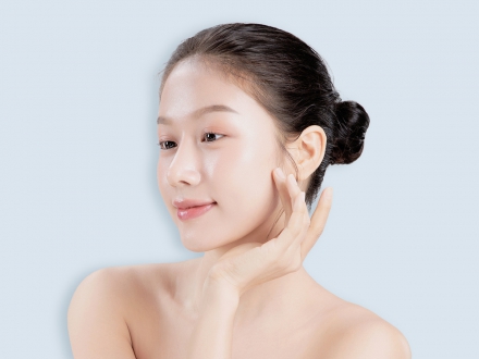 KOREAN-STYLE GLOWING SKIN LIFT